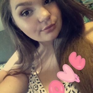 Meet your Posher, Desiree